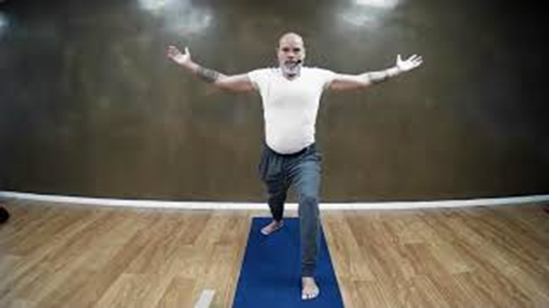 11.12.2020 - Online Hatha Yoga, 60 min. med Jullius